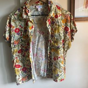 LulaRoe Short sleeve button down